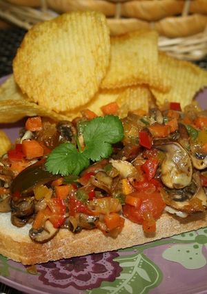 Foto principal de Tosta de portobellos y verduritas salteadas