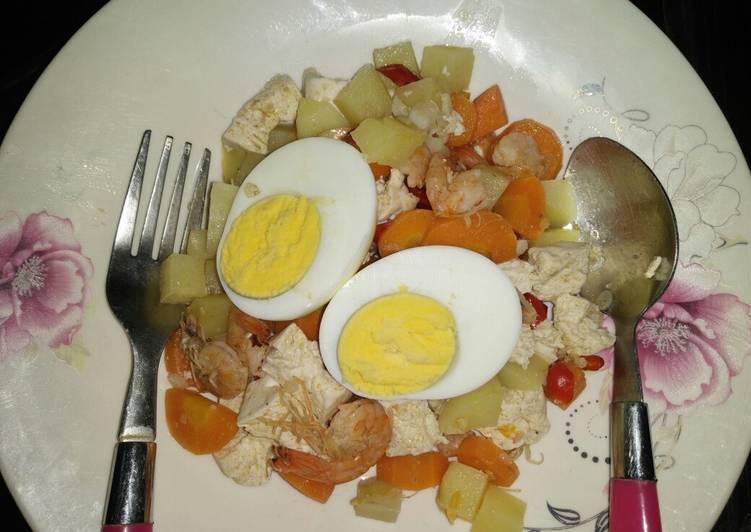 22. Tumis kentang wortel tahu udang