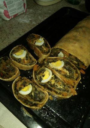 Una foto de Arrollado de verduras, masa casera