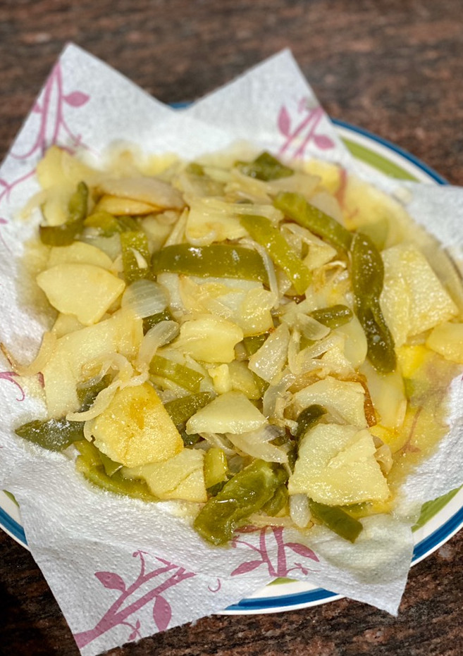 Una foto de Patatas a lo pobre