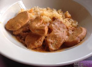 Una foto de Pollo en salsa de chile chipotle