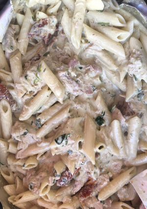 A picture of Chicken Pesto Pasta.
