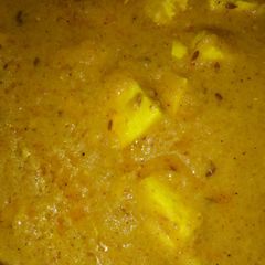 A picture of Shahi paneer.