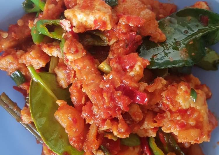Cara mudah Menyiapkan Tumis tempe tahu sambal merah petay Lezat
