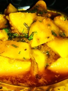 आलू टमाटर की रसेदार सब्जी (aloo tamatar ki rasedar sabzi recipe in Hindi) रेसिपी मुख्य फोटो