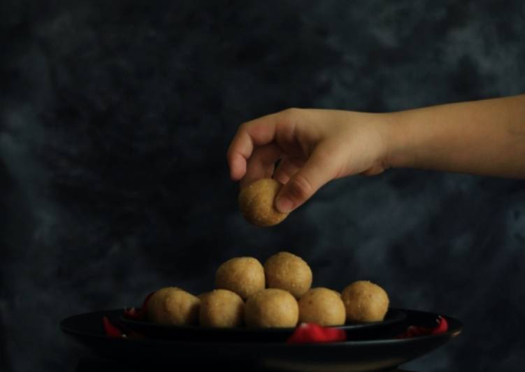 How to Prepare Super Quick Homemade Peanut Jaggery Ladoos