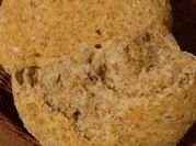 Una foto de pan de linaza al horno