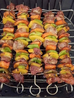 Una foto de Brochetas de pollo