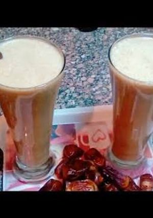 صورة لوصفة عصير البلح الأسود باللبن والعسل