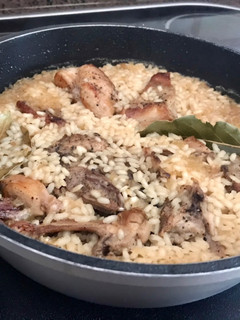 Una foto de Arroz de conejo