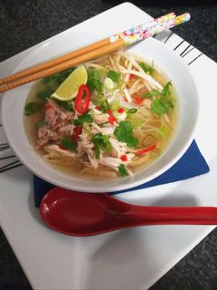 Pho ga (Vietnámi csirke tésztaleves) recept fotója