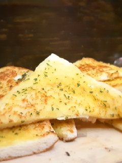 Foto resep Simple Garlic bread Teflon