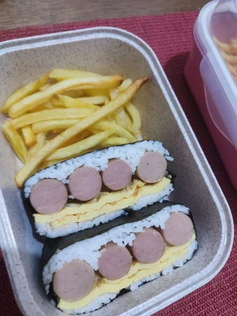 Cara Simple Membuat Resep  Onigiri sostel untuk bontot sikecil yang Bisa Manjain Lidah, Lezat Sekali