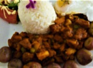 Una foto de Guiso de carne o res a lo Carmelita