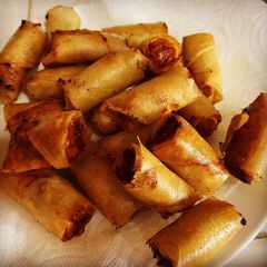 A picture of Chicken Lumpia.