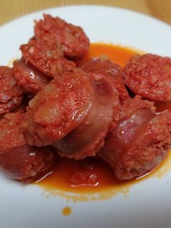 Una foto de Chorizos al vino fino 🍷
