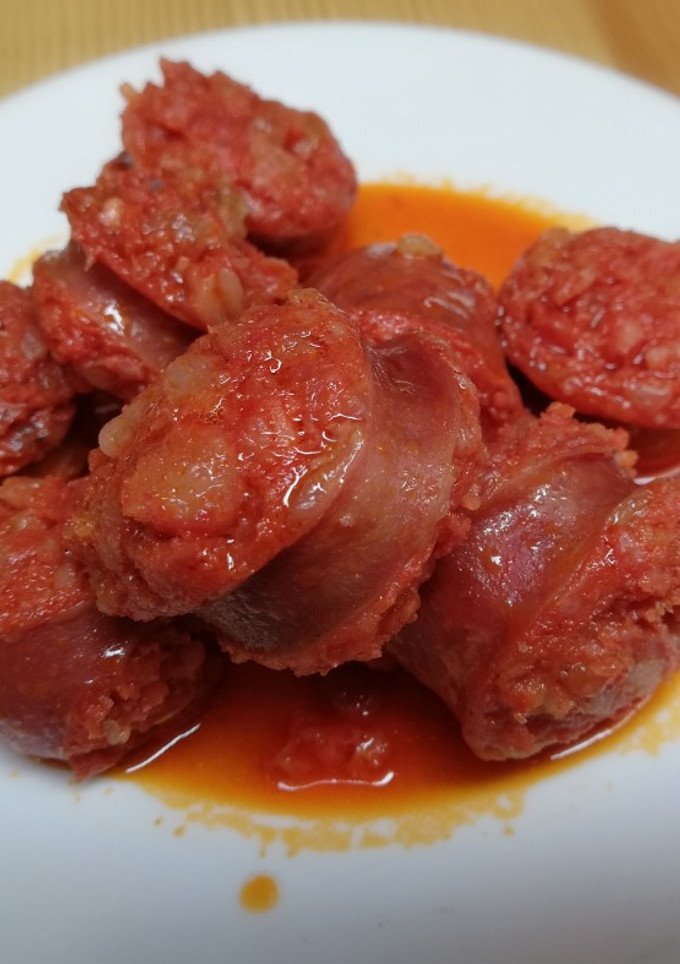 Una foto de Chorizos al vino fino 🍷