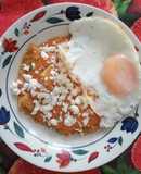 Chilaquiles rojos cremosos