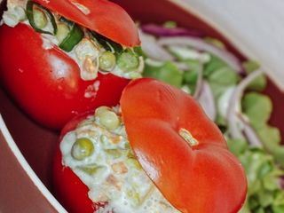 Tomates farcies à la Macédoine