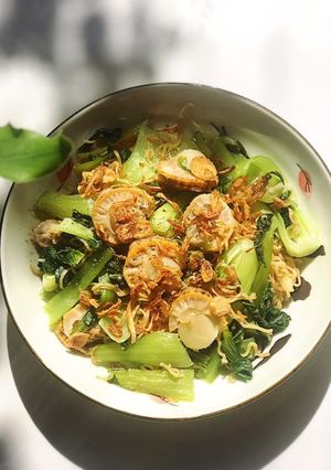 Hình của món Mì gói xào sò điệp.