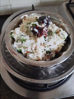 தயிர் சாதம் (Thayir satham recipe in tamil) செய்முறை முக்கிய புகைப்படம்