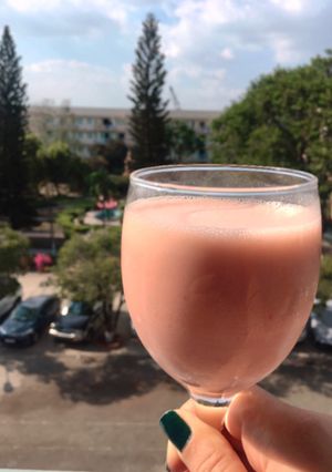 A picture of Orange Strawberry Smoothie.
