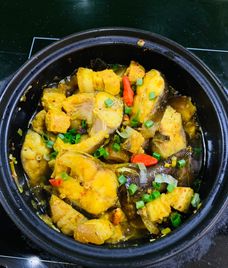 cá lăng nấu nghệ