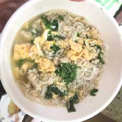 A picture of Misoa Kuah Ayam Kale - MPASI 8 bulan.
