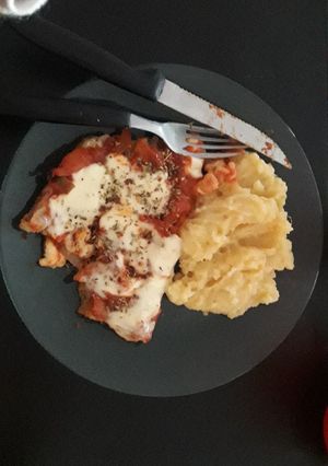 Una foto de Matambre a la pizza con puré de boniato