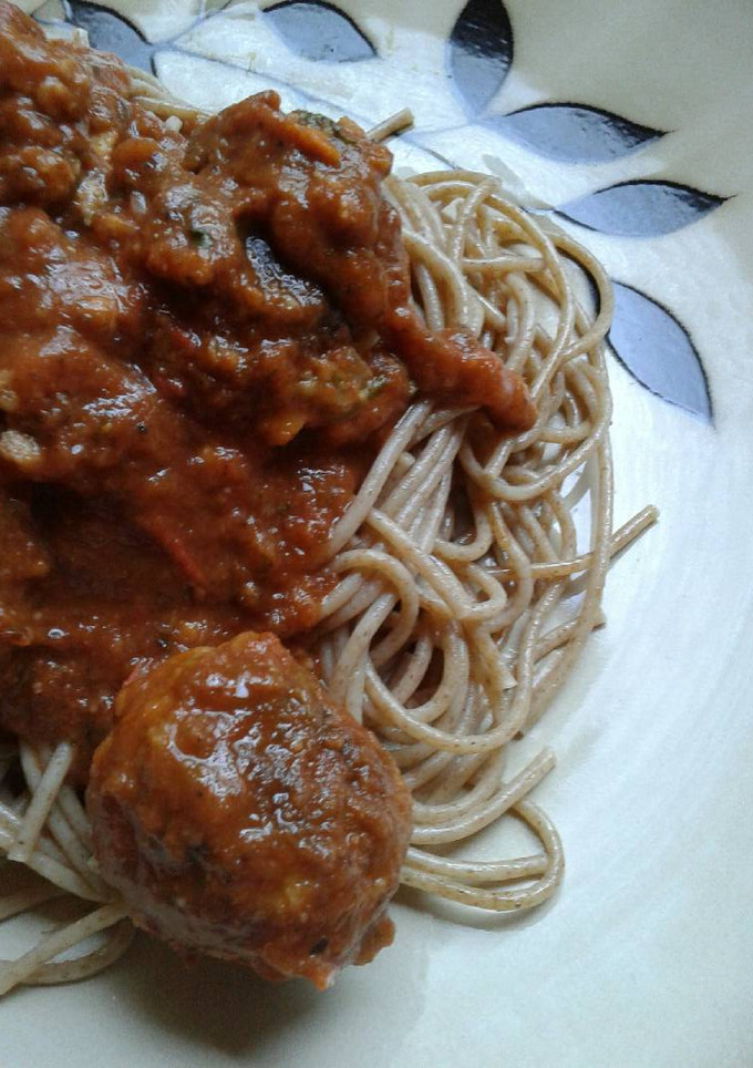 Una foto de Albóndigas de Carne de Soya en Salsa de Tomates Casera