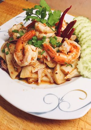 รูปของ ลาบเห็ดออรินจิใส่กุ้ง By ครัวแม่ศรีเหลี่ยม