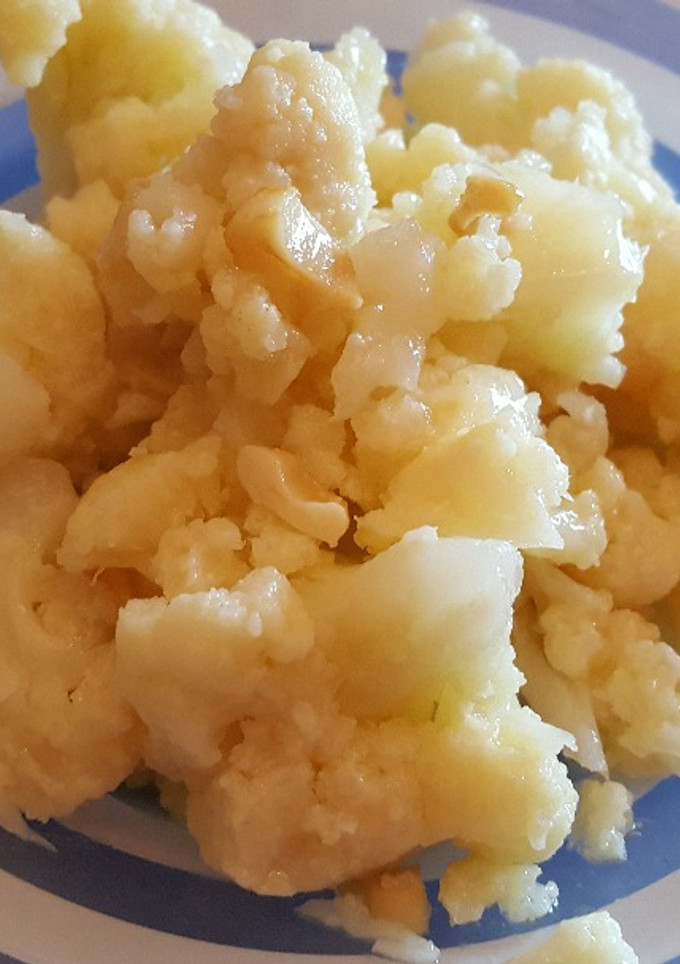 Una foto de Coliflor con aceite de oliva
