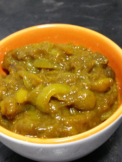 A picture of Mango and onion chutney.