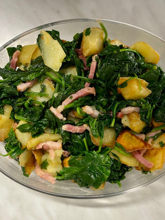 Una foto de Espinacas con bacon