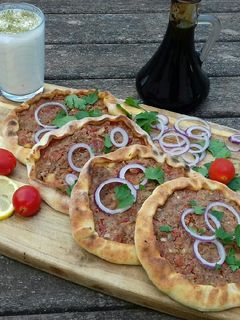 صورة لوصفة لحم بعجين اللبناني 😋