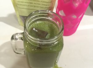 Una foto de Smoothie(Batido) Chia-Verde-Frutas