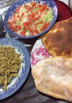 Una foto de Kebab de pollo con salsa de yogur 🥙