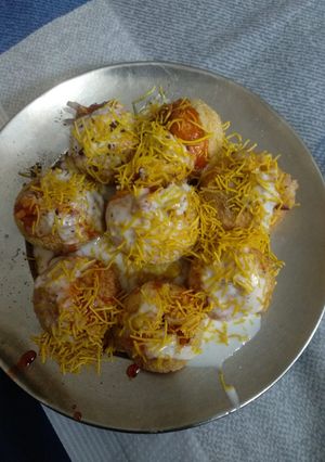 A picture of Bharva golgappe.