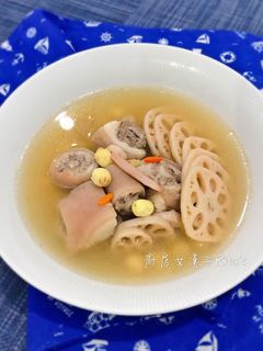 蓮藕豬尾(豬腳)湯 的食譜成品照片