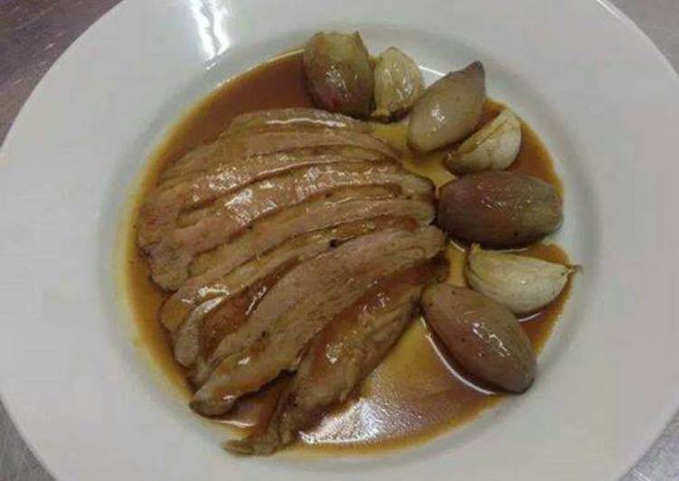 How to Prepare Super Quick Homemade Duck breast with caramelized shallots and roasted garlic