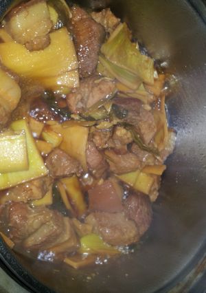 電鍋料理桂竹筍紅燒肉 的食譜成品照片