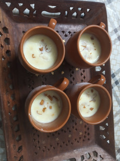 મટકા કુલ્ફી (Matka kulfi Recipe In Gujarati) રેસીપી મુખ્ય ફોટો
