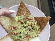 Una foto de nachos saludables