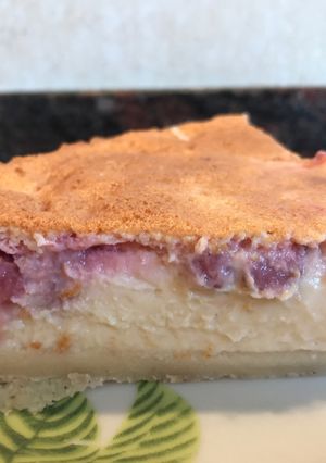 Una foto de Pastel cremoso con fresas