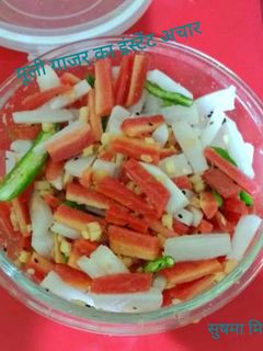 मूली गाजर का इंस्टेंट अचार (Mooli Gajar ka instant Achar recipe in Hindi) रेसिपी मुख्य फोटो