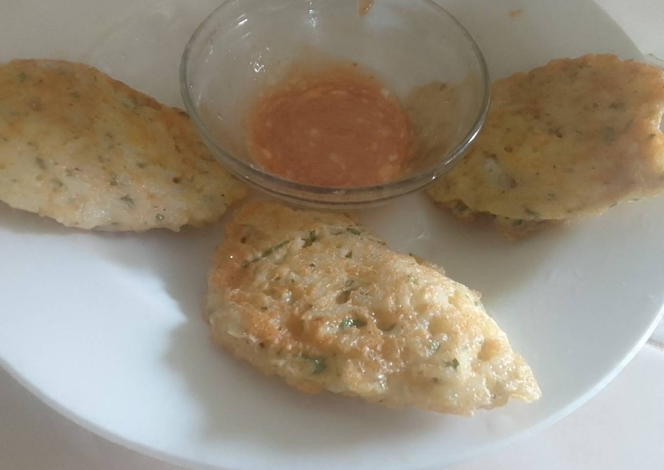 Tortas de huevo con arroz