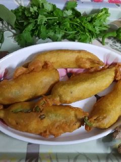 મિર્ચી વડા (Mirchi Vada recipe in Gujarati) રેસીપી મુખ્ય ફોટો