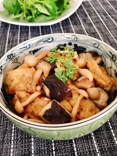 Hình của món Đậu phụ kho nấm.