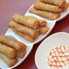 A picture of Spring rolls.