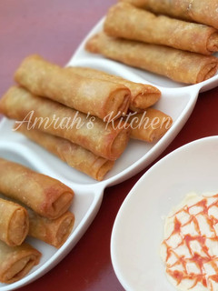 A picture of Spring rolls.